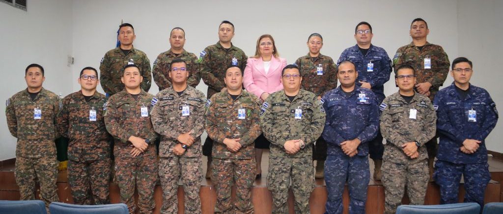 Procuradora Raquel Caballero de Guevara Inicia Procesos Formativos en DDHH Para Miembros de la Fuerza Armada de El Salvador