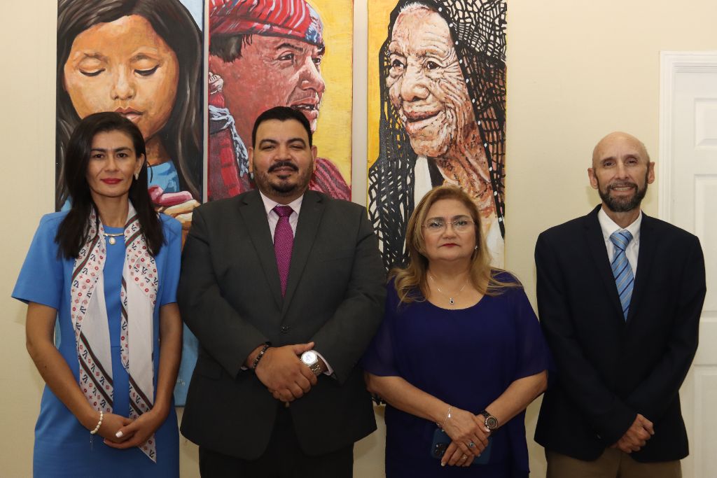 Procuradora Raquel de Guevara conmemora el Día de la Niñez Desaparecida junto a CNB