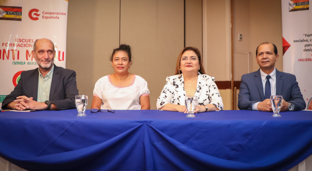 Procuradora Raquel Caballero de Guevara Acompañó Primera Promoción de Escuela de Formación Indígena «SINTI METSALI»