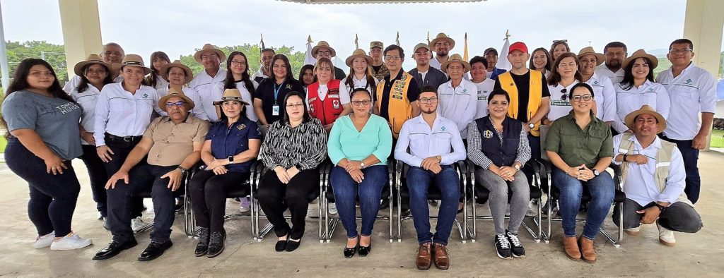 Procuradora DDHH Se Suma a Campaña de Reforestación en Metapán