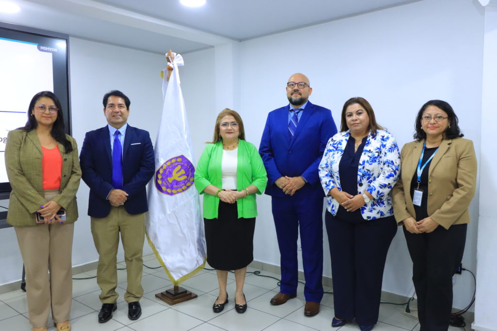 Procuradora fortalece capacidades de atención hacia personas usuarias de PDDH