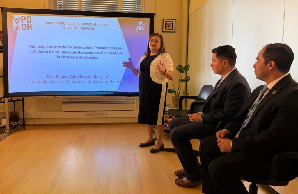 Procuradora presenta Plan de Verificación Electoral a salvadoreños en países de Europa